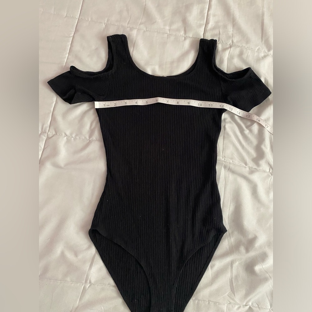 Ultra Flirt Ribbed Cold Shoulder Bodysuit. Super comfy. Size Small. - Picture 7 of 8